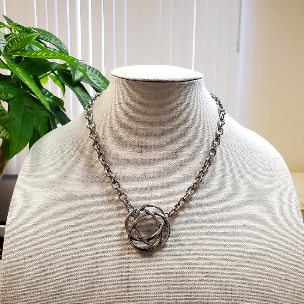 Interlocking Circle Silver Tone Link Necklace - image 1